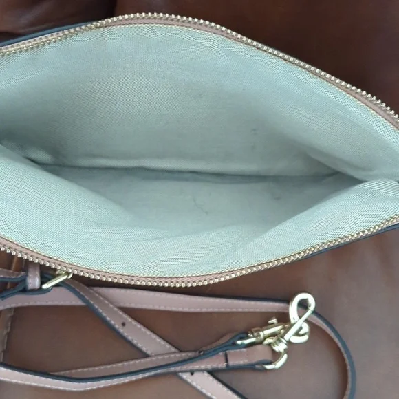 Copy - SHOULDER Bag - Picture 11 of 16